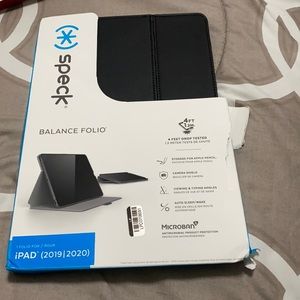 Speck Balance Folio 10.2. iPad 2019/2020